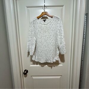 Apt. 9 women’s size L White Blouse with Black Brown & Gray Dot Print /Ruffle hem
